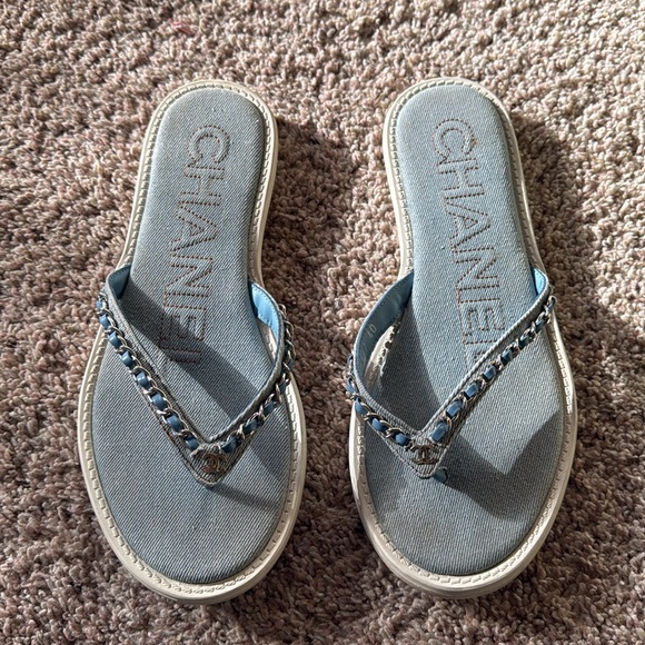 CHANEL denim chain flip flops size 40 - Picture 14 of 14